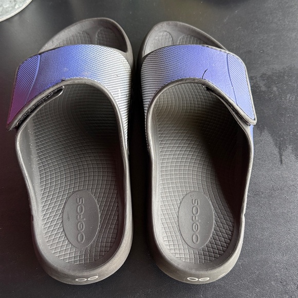 OOFOS OOahh Sport Flex Recovery Slide
Sandals Blue W10 / M8 - Picture 4 of 8